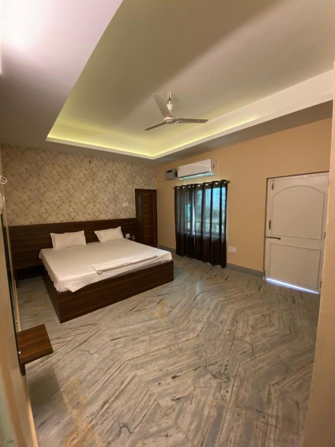 Hotel Aavaas Пури Экстерьер фото